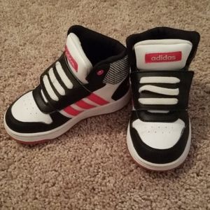 Adidas shoes size 8 kids(toddlers)